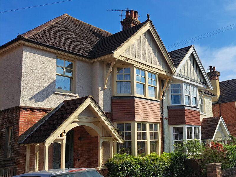 File:10-12 (even) Colebrooke Road 1.jpg