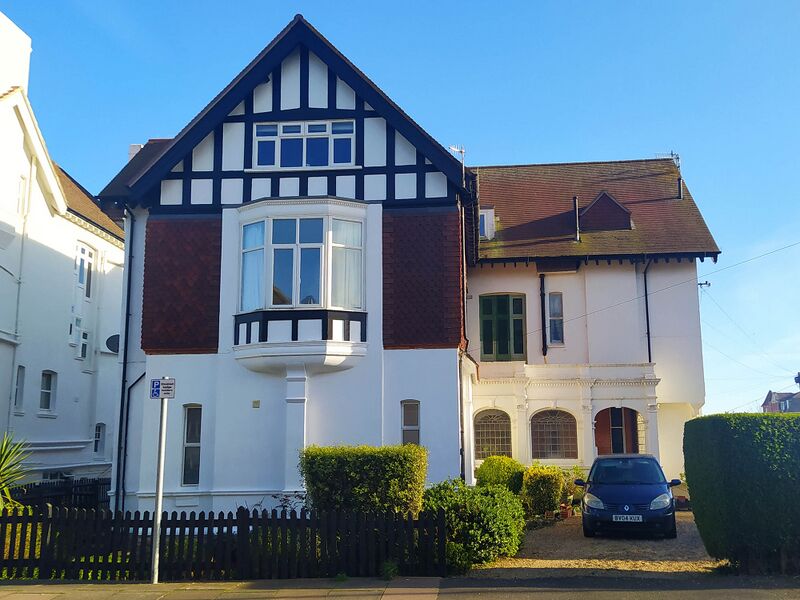 File:Brassey Court, Brassey Road 1.jpg
